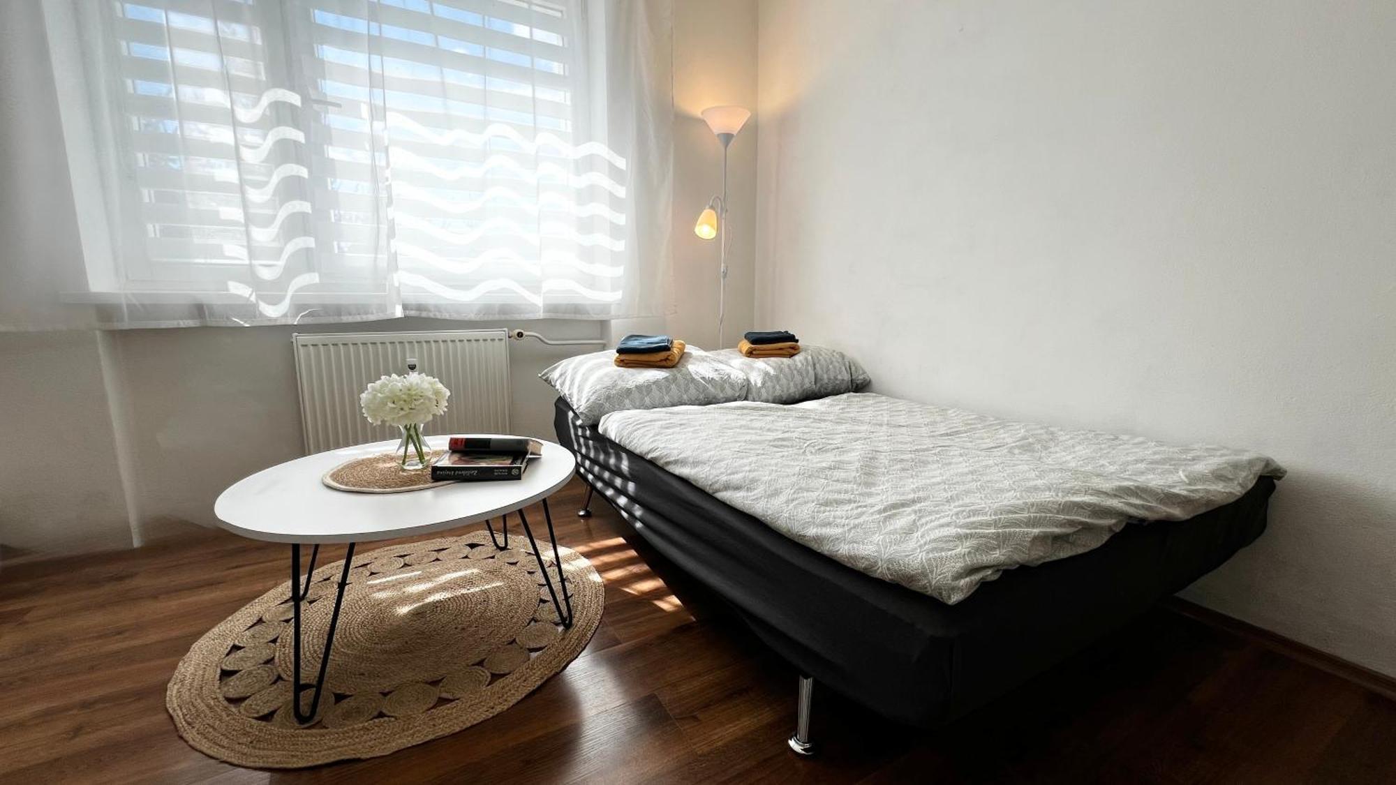 Apartment Bystrica 2 I 24hr Self Check-in L Free Wi-fi & Parking *